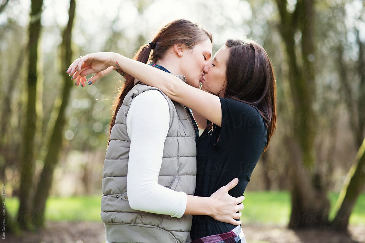 Lesbian Kissing And